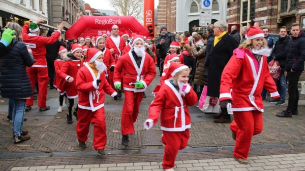 Eerste Santa Run van Woerden