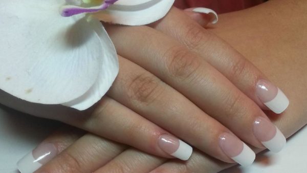 Lelie Nails