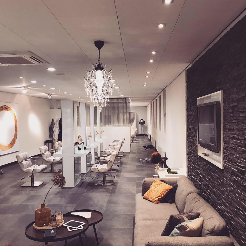 Salon 85