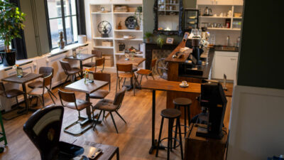 OVErHOOP Koffiebranderij en koffiebar BArISTA's