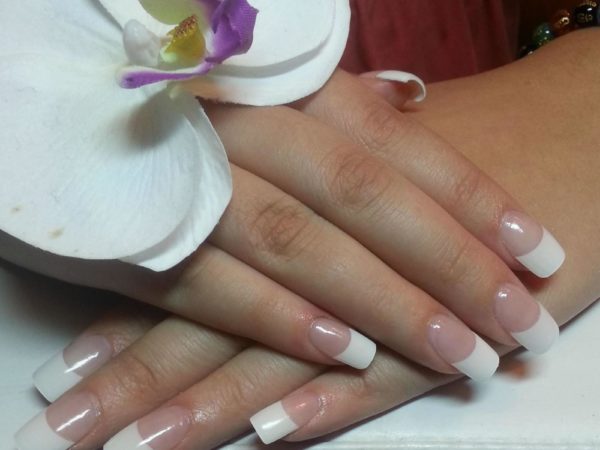 Lelie Nails & Spa
