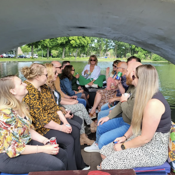 Rondje Woerden op het water – Sweet Caroline